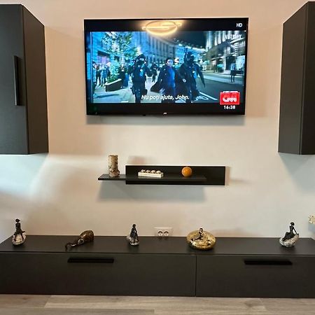Апартаменты Apartament Lux Bacovia 2 Бакэу Экстерьер фото