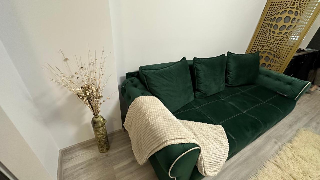 Апартаменты Apartament Lux Bacovia 2 Бакэу Экстерьер фото
