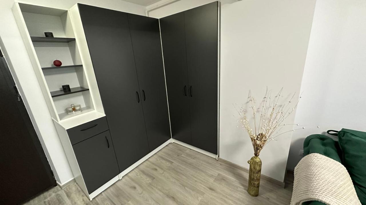 Апартаменты Apartament Lux Bacovia 2 Бакэу Экстерьер фото