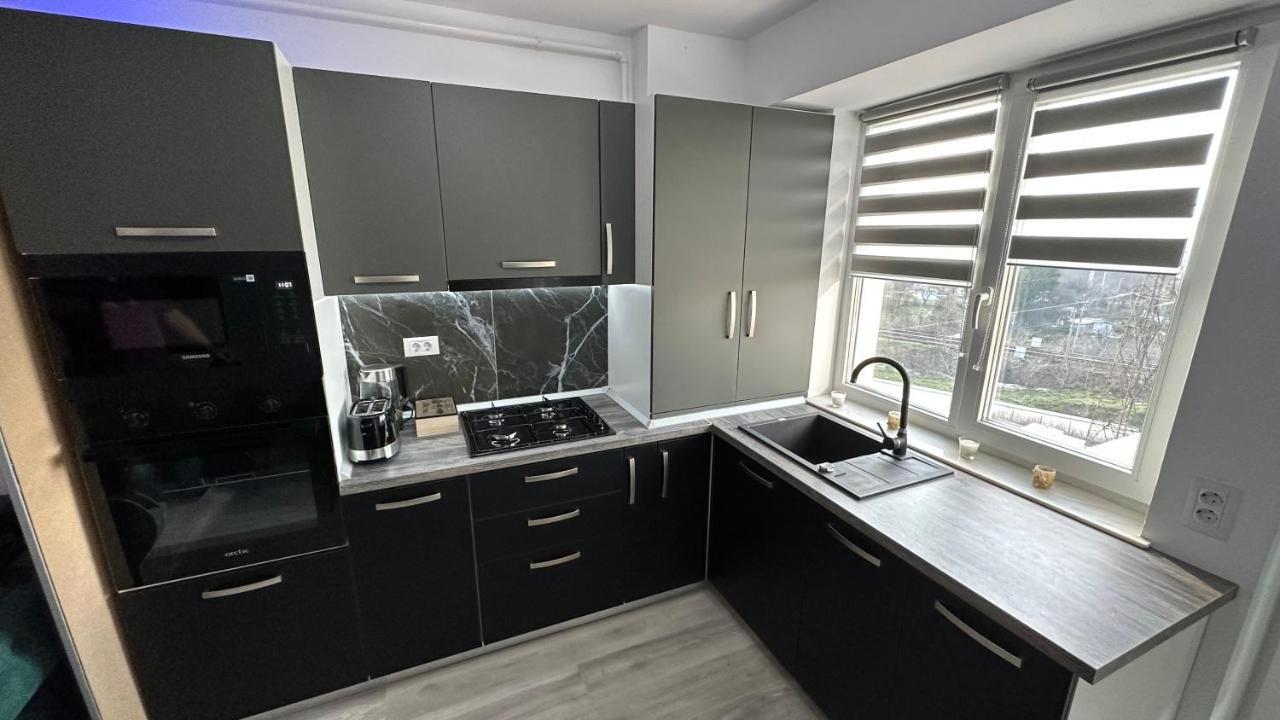 Апартаменты Apartament Lux Bacovia 2 Бакэу Экстерьер фото